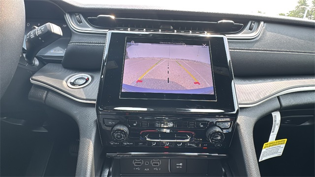 new 2025 Jeep Grand Cherokee car, priced at $42,179