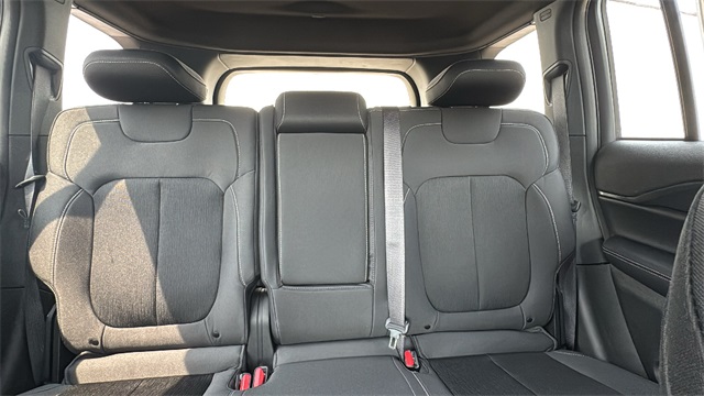 new 2025 Jeep Grand Cherokee car, priced at $42,179