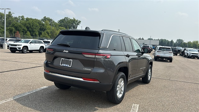 new 2025 Jeep Grand Cherokee car, priced at $42,179
