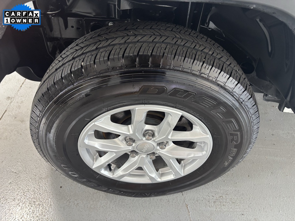 used 2023 Jeep Gladiator car, priced at $30,987