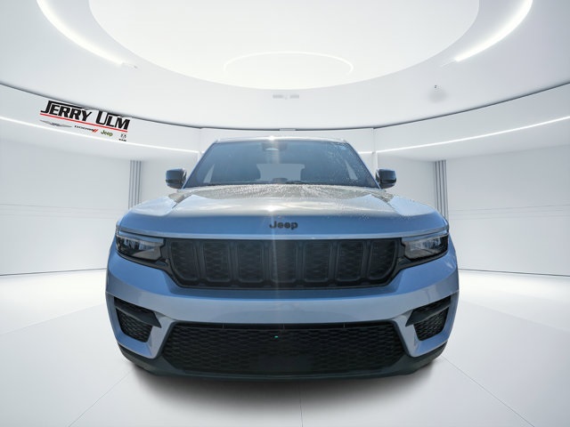 used 2023 Jeep Grand Cherokee car, priced at $29,582