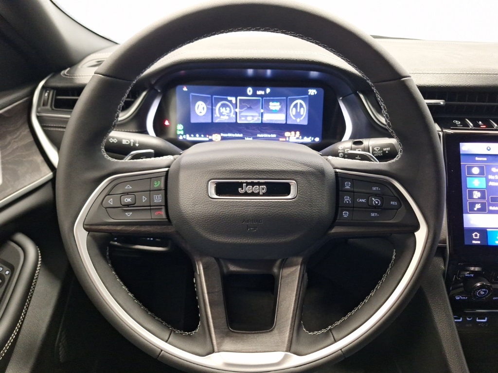 new 2025 Jeep Grand Cherokee L car, priced at $47,990