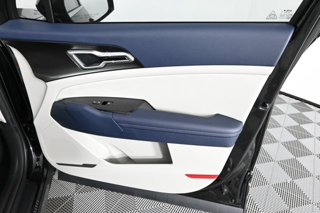 new 2025 Kia Sportage Hybrid car, priced at $33,959