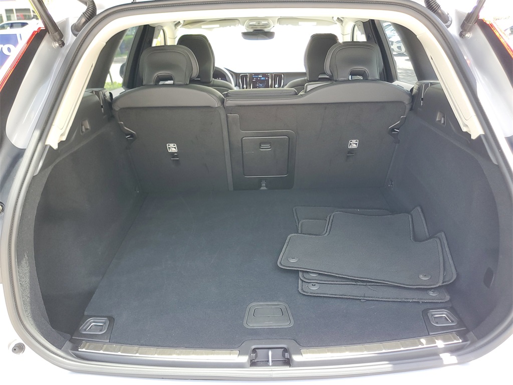 used 2025 Volvo XC60 car, priced at $39,995