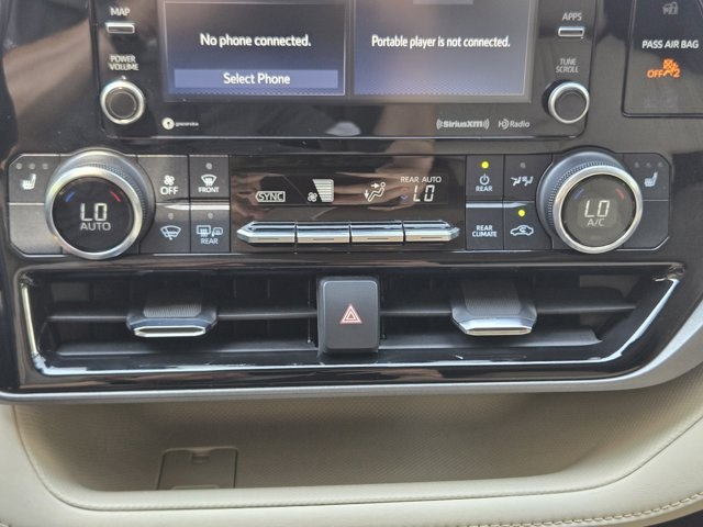 used 2022 Toyota Highlander car, priced at $36,500