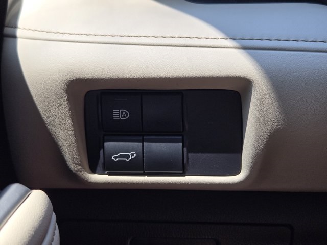 used 2022 Toyota Highlander car, priced at $36,500
