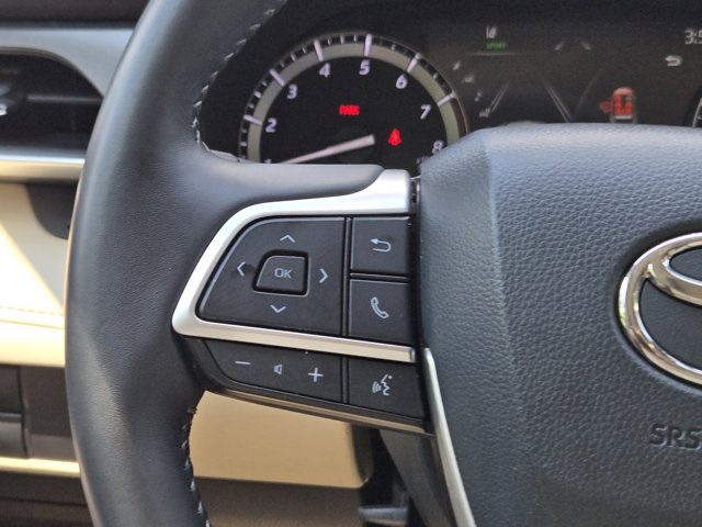used 2022 Toyota Highlander car, priced at $36,500