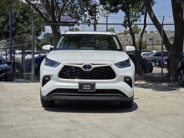 used 2022 Toyota Highlander car, priced at $36,500