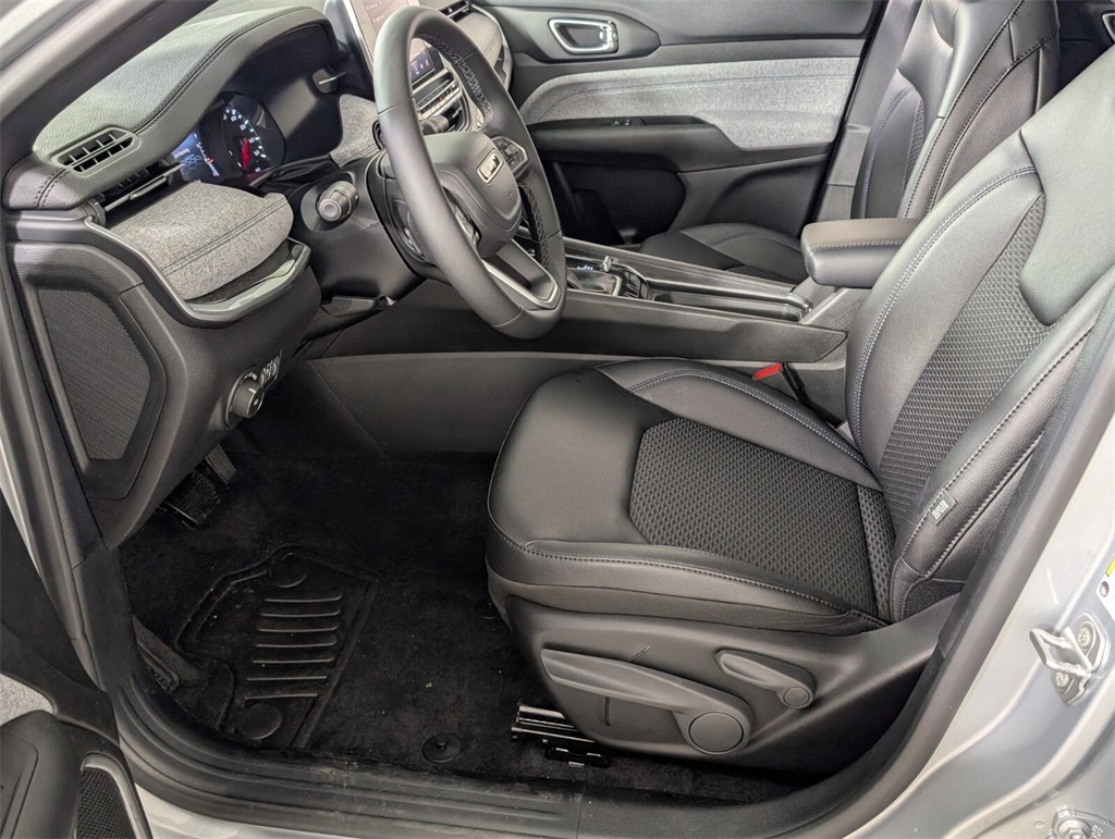 new 2025 Jeep Compass car, priced at $22,605