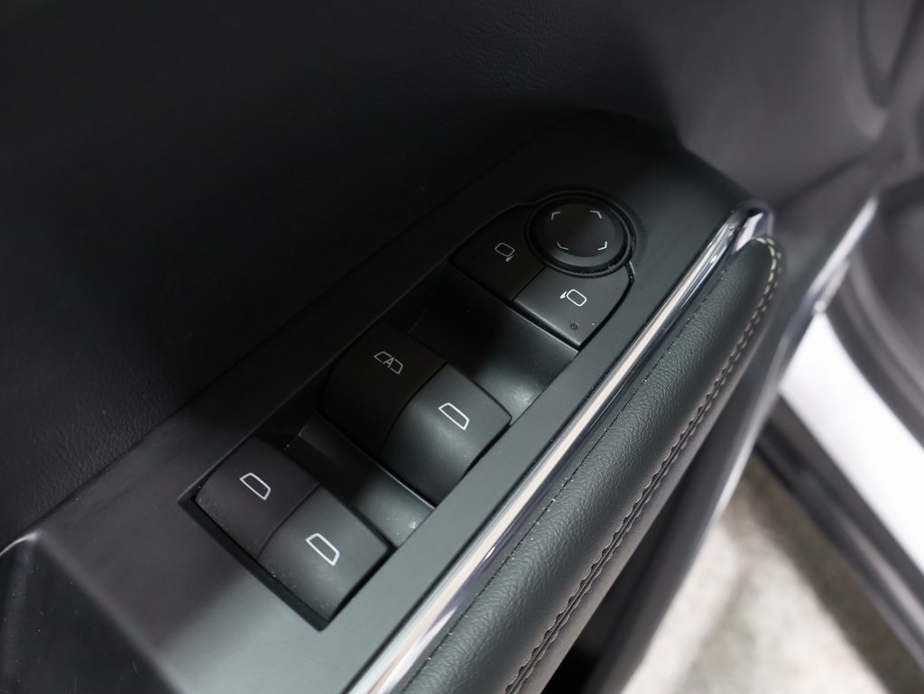 used 2024 GMC Acadia car, priced at $40,000