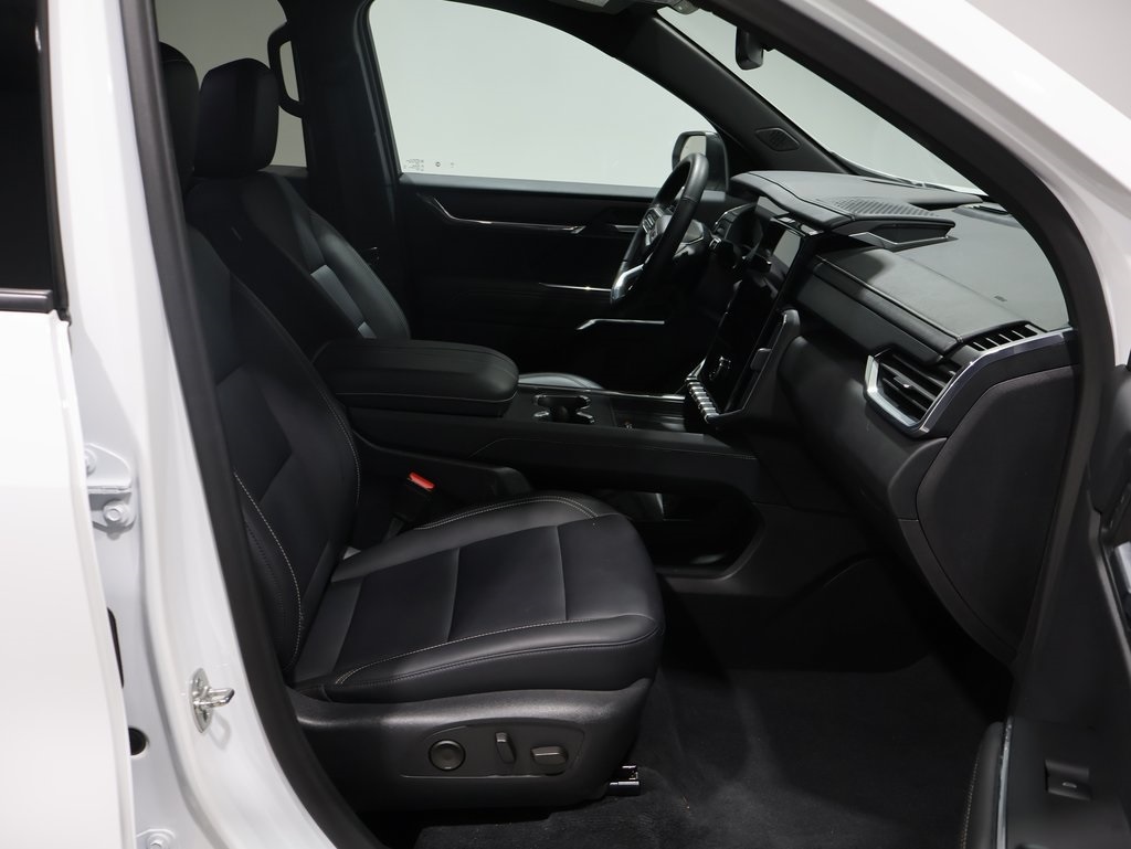 used 2024 GMC Acadia car, priced at $40,000