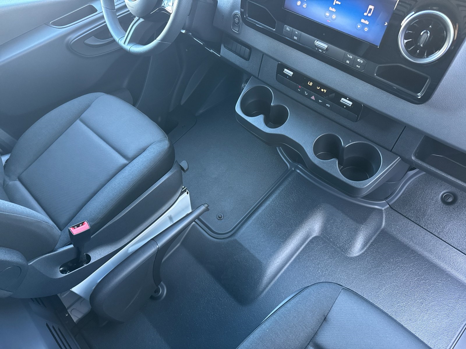 new 2025 Mercedes-Benz Sprinter 2500 car