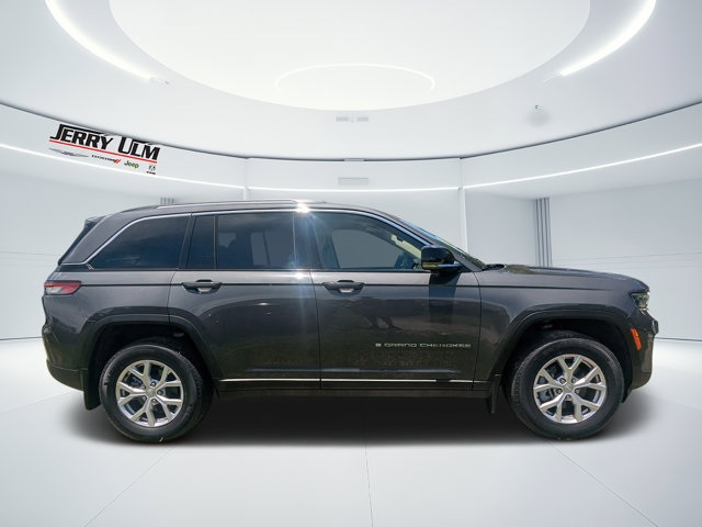 used 2022 Jeep Grand Cherokee car, priced at $28,249