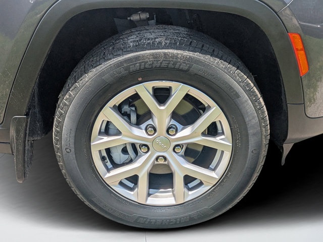 used 2022 Jeep Grand Cherokee car, priced at $28,249