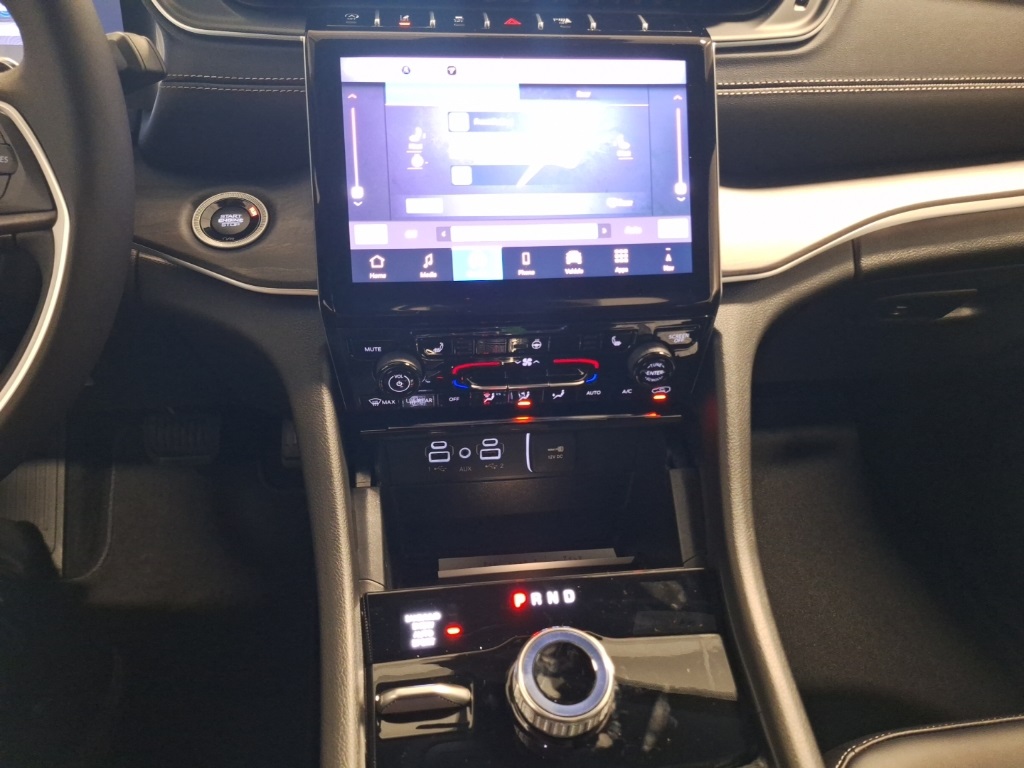new 2025 Jeep Grand Cherokee L car, priced at $50,167