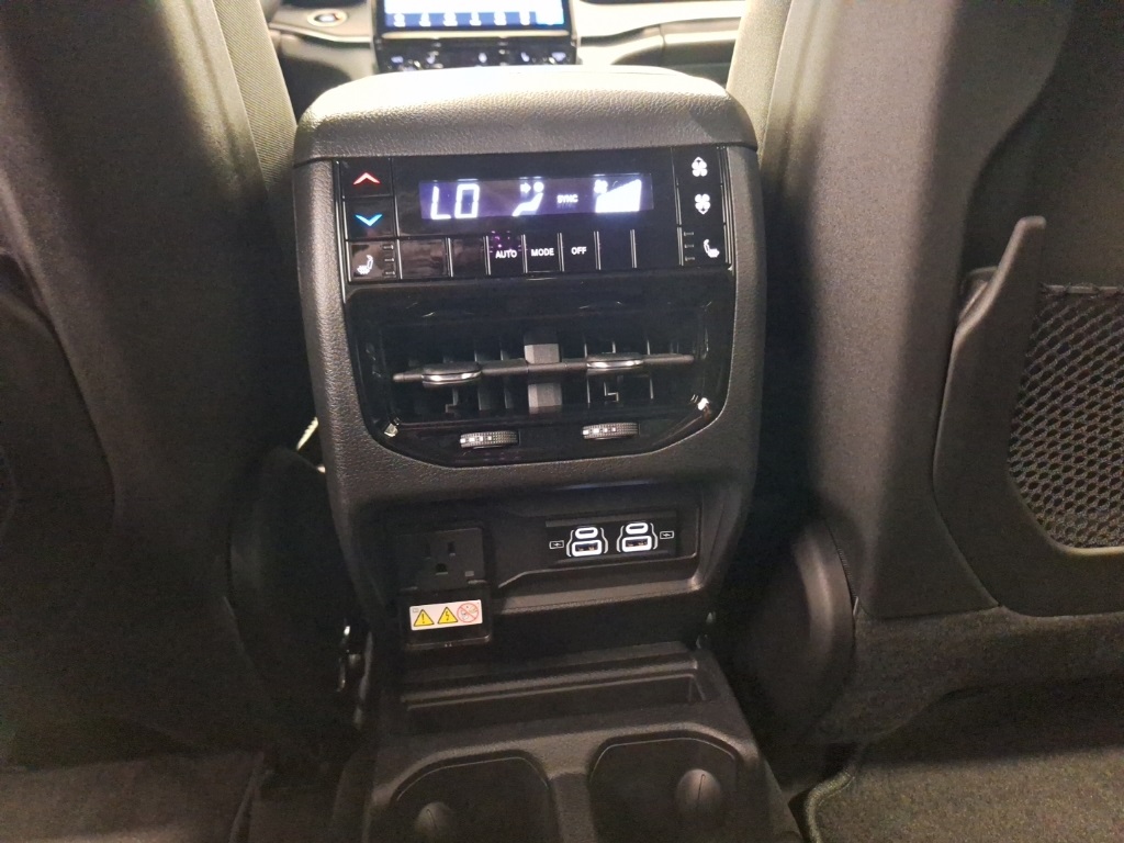 new 2025 Jeep Grand Cherokee L car, priced at $50,167