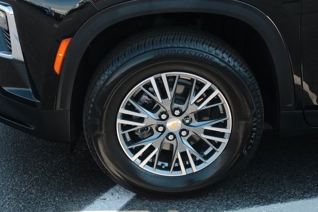 used 2024 Chevrolet Traverse car, priced at $37,000