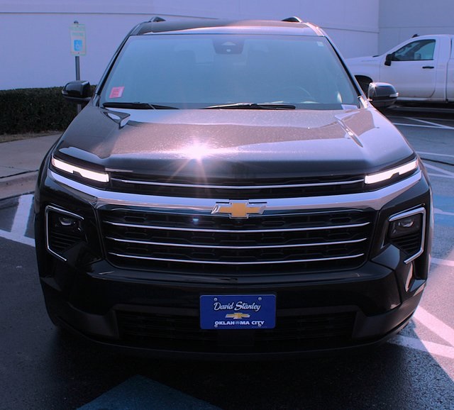 used 2024 Chevrolet Traverse car, priced at $37,000