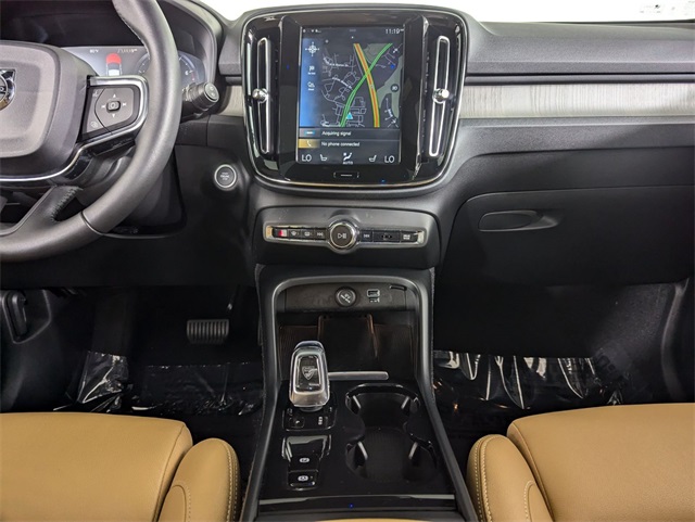 used 2019 Volvo XC40 car, priced at $24,981