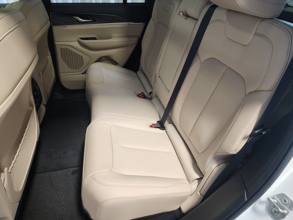 new 2025 Jeep Grand Cherokee car, priced at $47,885
