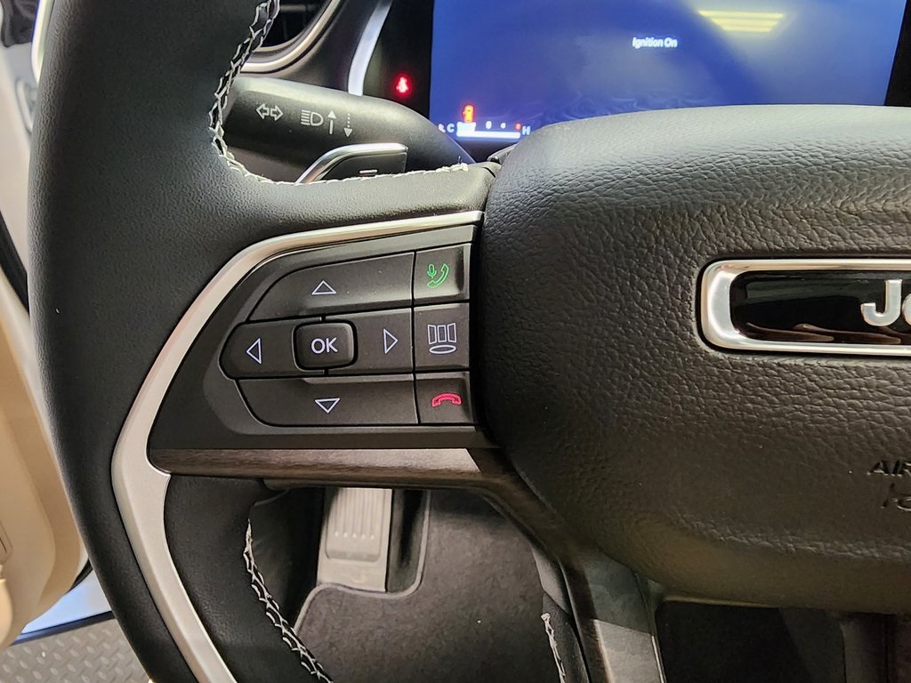 new 2025 Jeep Grand Cherokee car, priced at $47,885