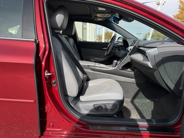 used 2022 Toyota Avalon Hybrid car, priced at $35,959