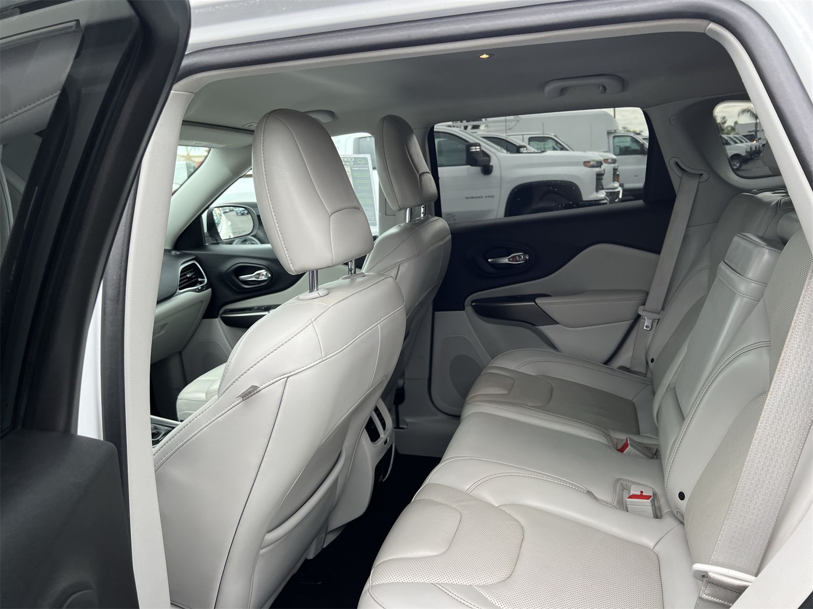 used 2019 Jeep Cherokee car, priced at $17,495