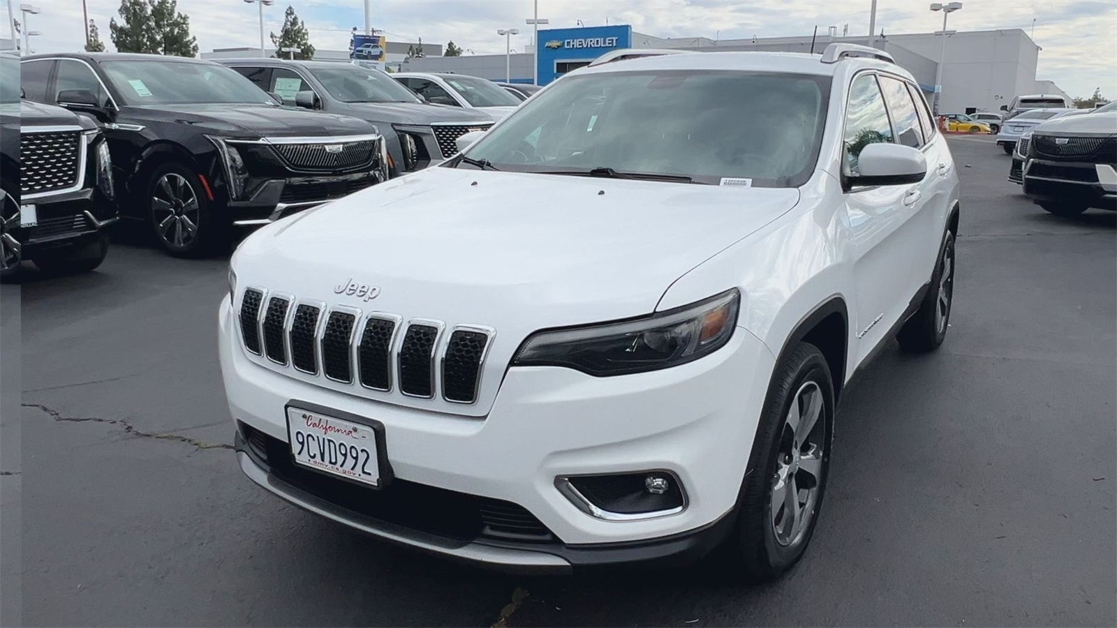 used 2019 Jeep Cherokee car, priced at $17,495