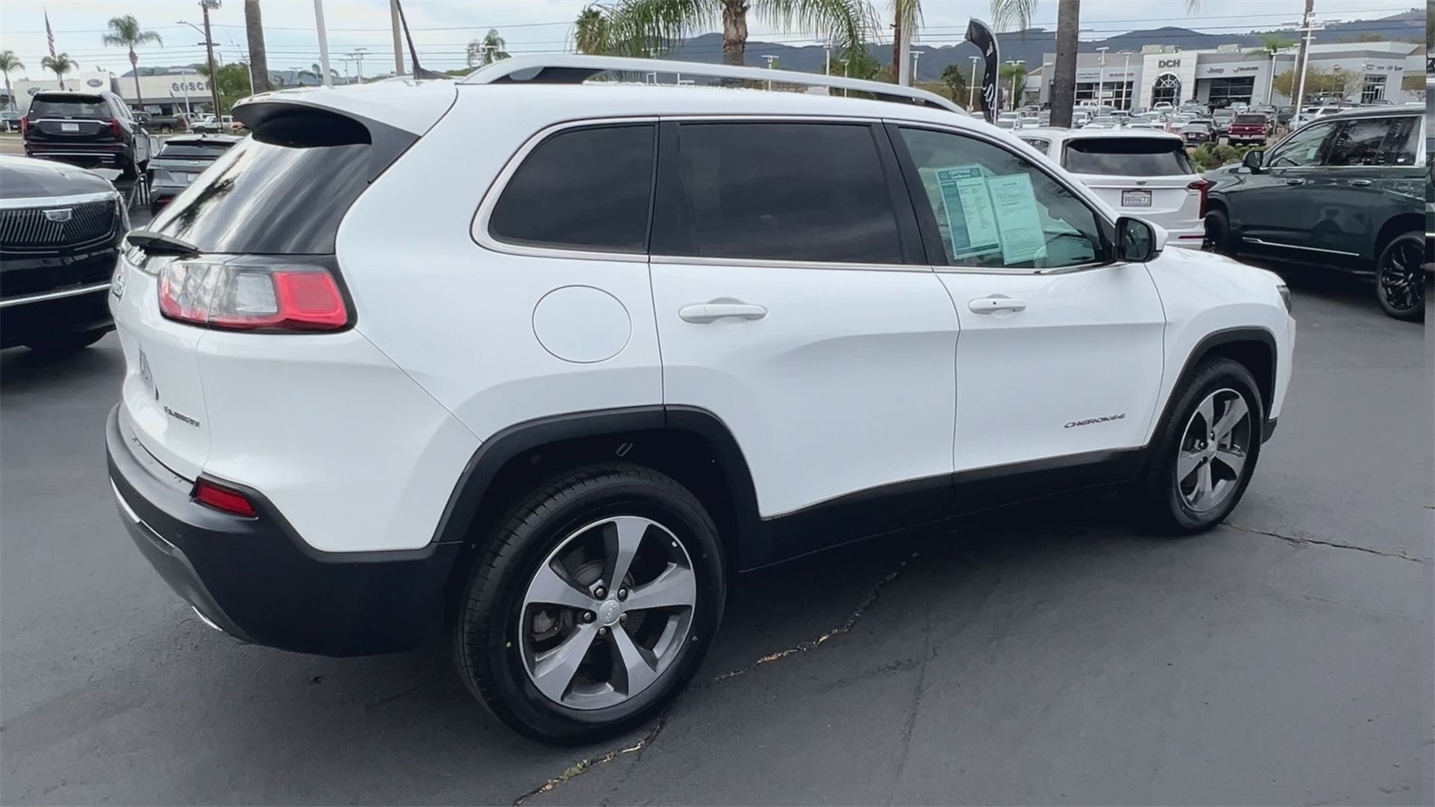 used 2019 Jeep Cherokee car, priced at $17,495