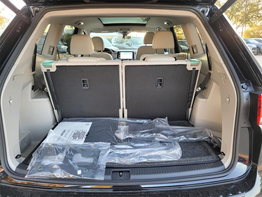 new 2026 Volkswagen Atlas car, priced at $43,783