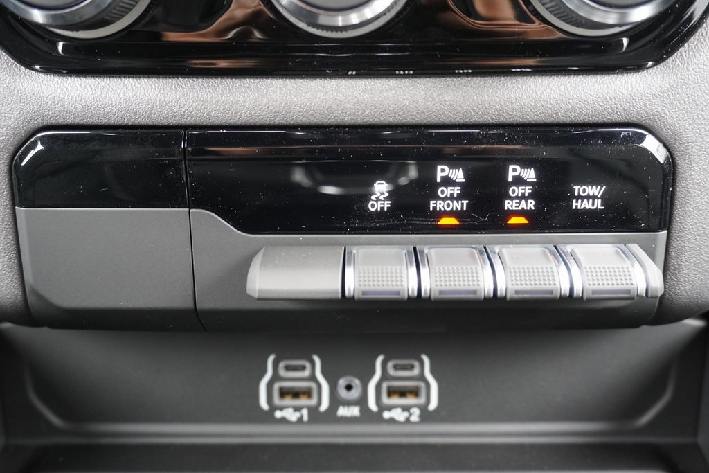 new 2025 Ram 1500 car, priced at $44,482