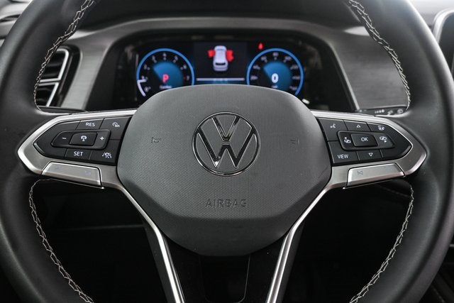used 2025 Volkswagen Atlas Cross Sport car, priced at $35,900
