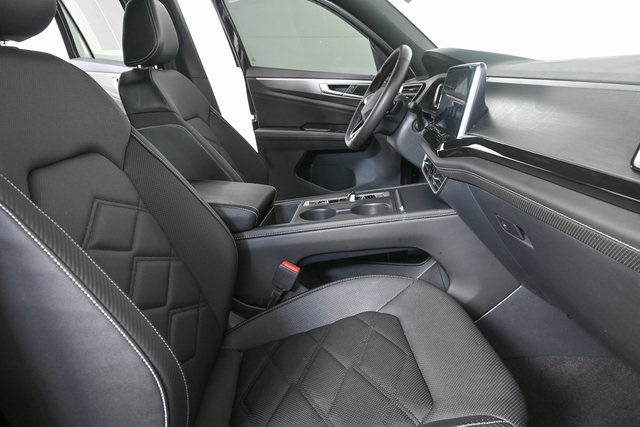 used 2025 Volkswagen Atlas Cross Sport car, priced at $35,900