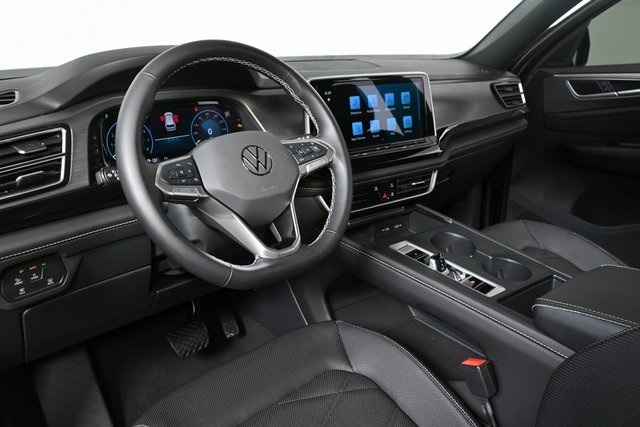 used 2025 Volkswagen Atlas Cross Sport car, priced at $35,900