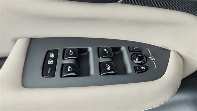 new 2026 Volvo XC90 car, priced at $68,035