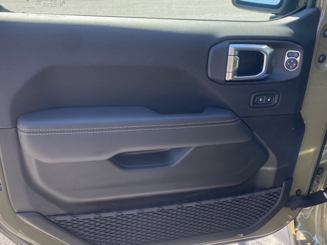 new 2025 Jeep Gladiator car, priced at $41,063