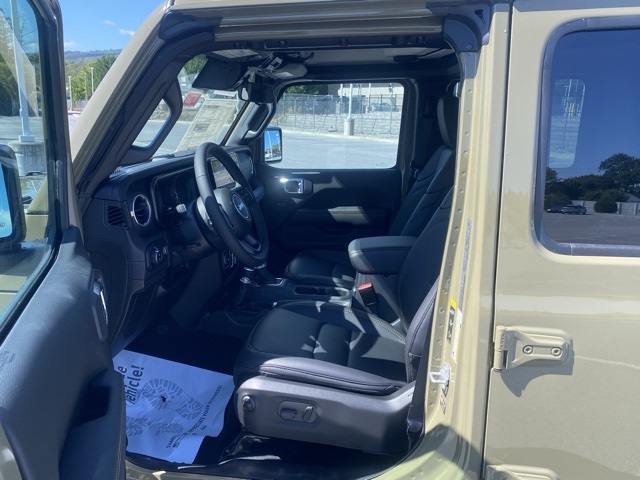new 2025 Jeep Gladiator car, priced at $41,063
