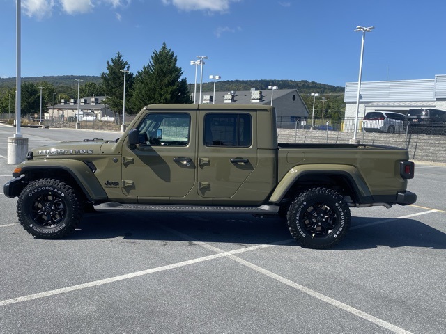 new 2025 Jeep Gladiator car, priced at $41,063