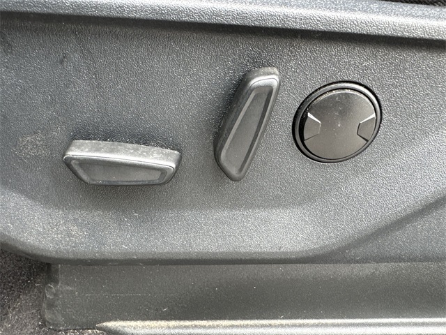 used 2022 Ford F-150 car, priced at $33,899