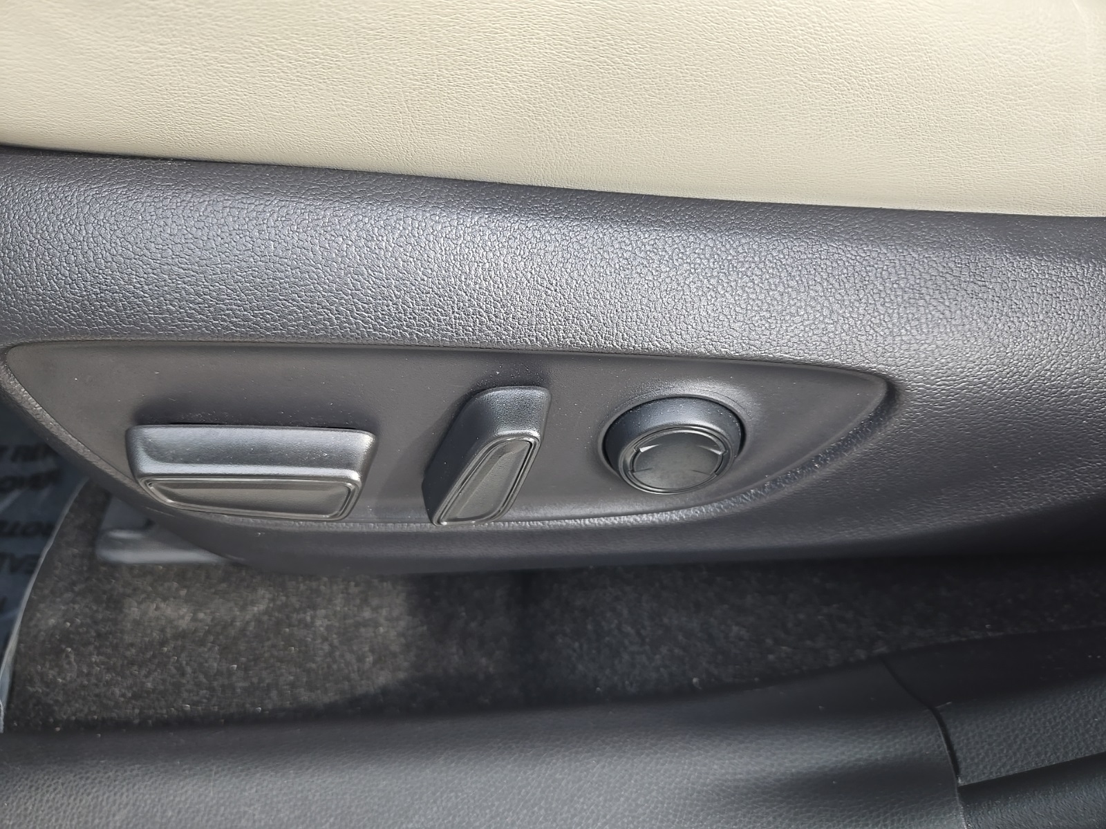 used 2020 Toyota RAV4 car, priced at $30,127