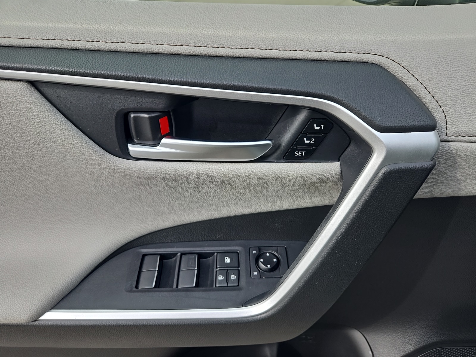 used 2020 Toyota RAV4 car, priced at $30,127