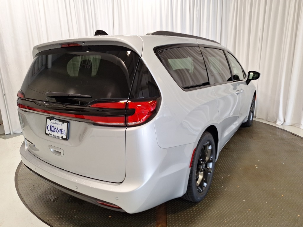 new 2026 Chrysler Pacifica car, priced at $45,330