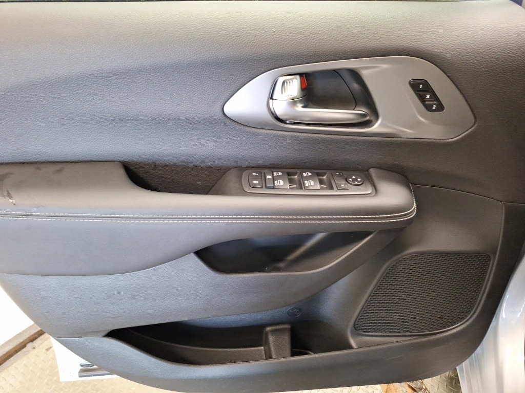 new 2026 Chrysler Pacifica car, priced at $45,330