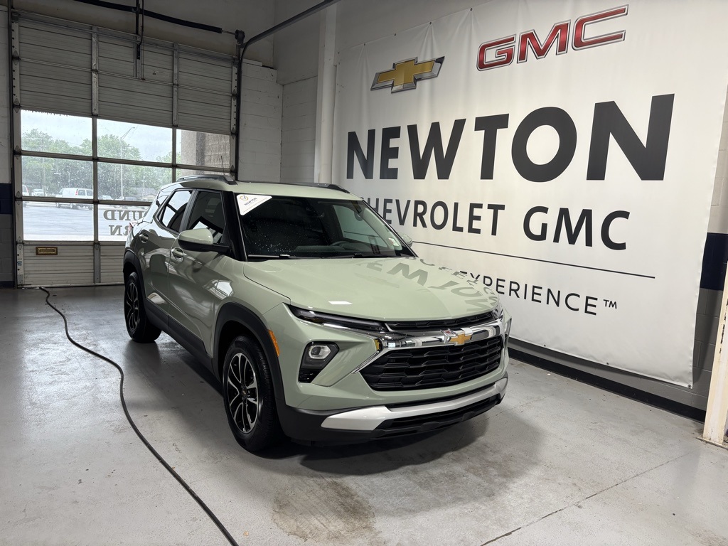 new 2026 Chevrolet TrailBlazer car, priced at $28,604