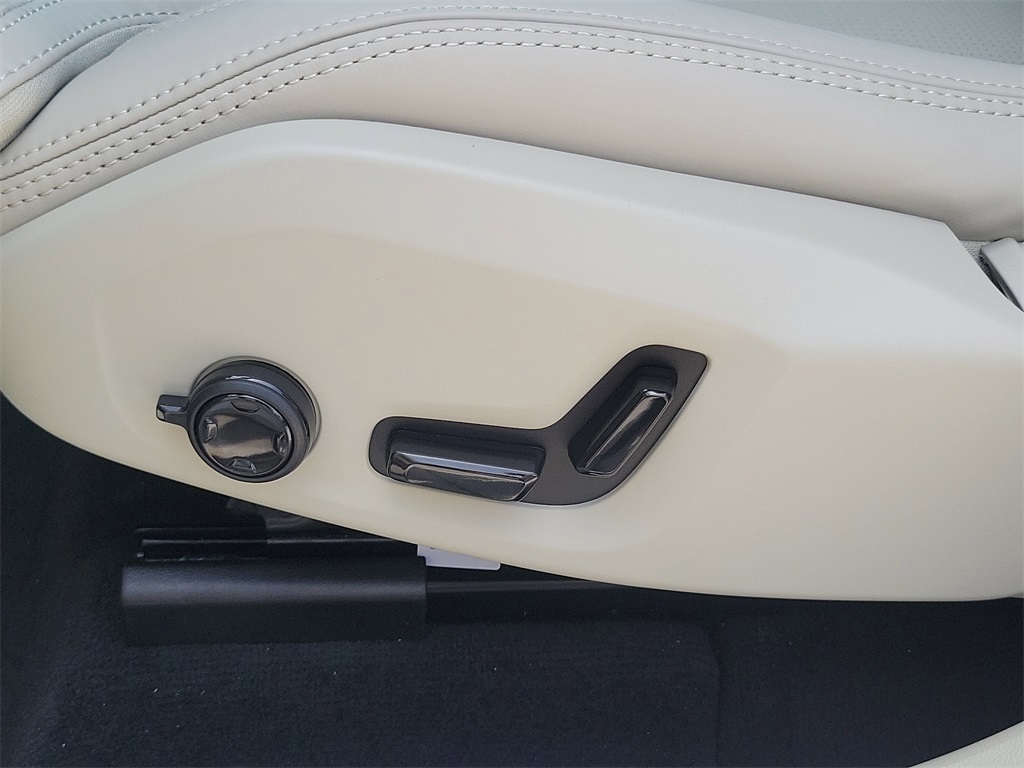 new 2026 Volvo XC60 Plug-In Hybrid car, priced at $71,275