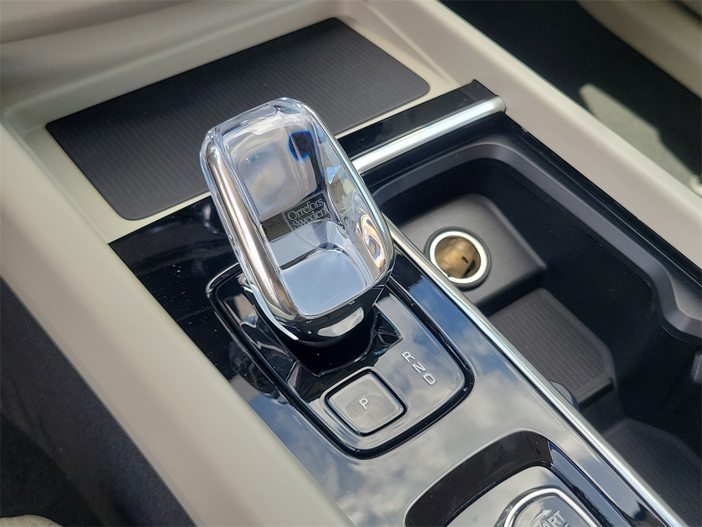 new 2026 Volvo XC60 Plug-In Hybrid car, priced at $71,275