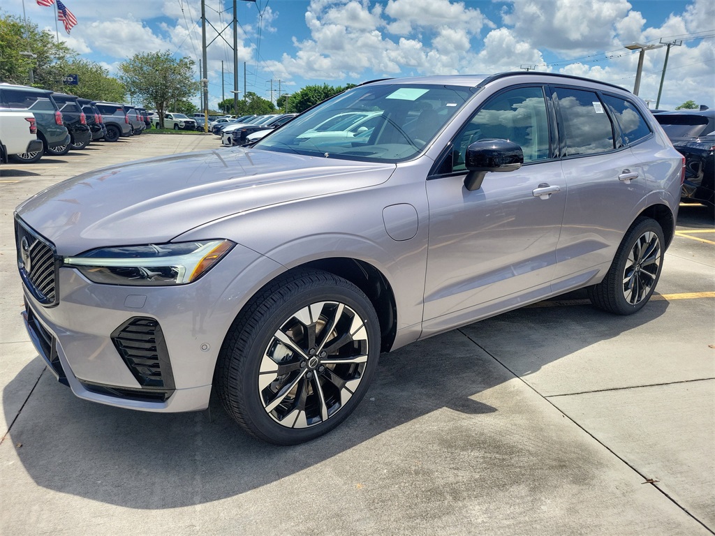 new 2026 Volvo XC60 Plug-In Hybrid car, priced at $71,275