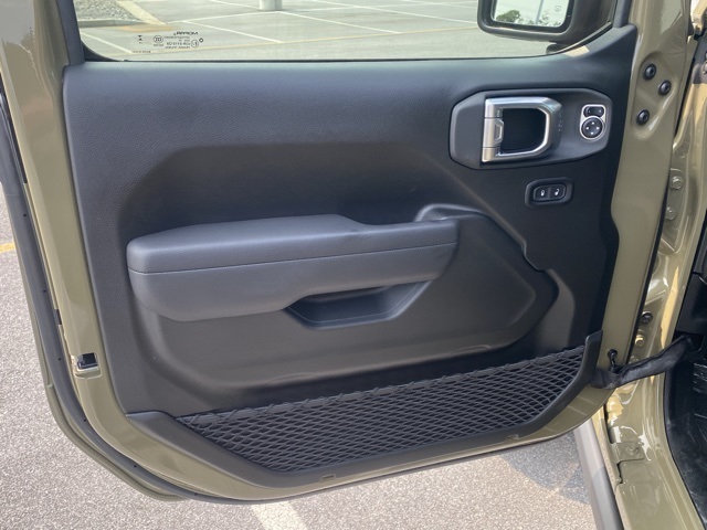 new 2025 Jeep Wrangler car, priced at $47,549