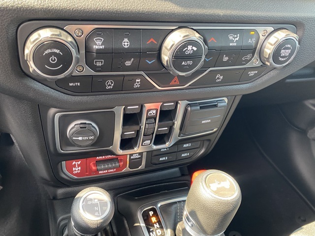 new 2025 Jeep Wrangler car, priced at $47,549