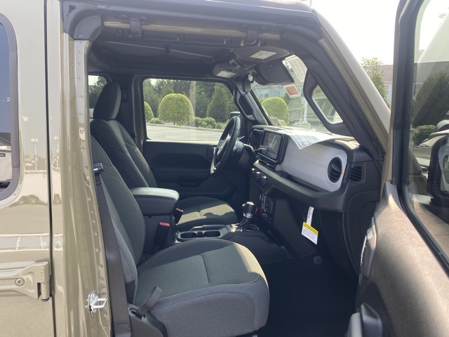 new 2025 Jeep Wrangler car, priced at $47,549
